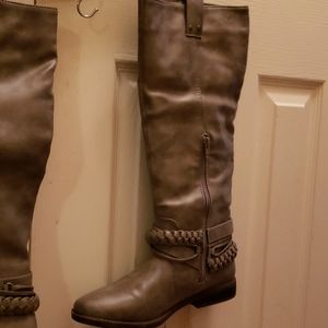 Rampage Boots Size 8